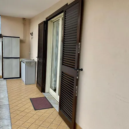 Appartamento Casa Crispino Mansarda N4 Per 3 Persone Frattaminore Exterior photo