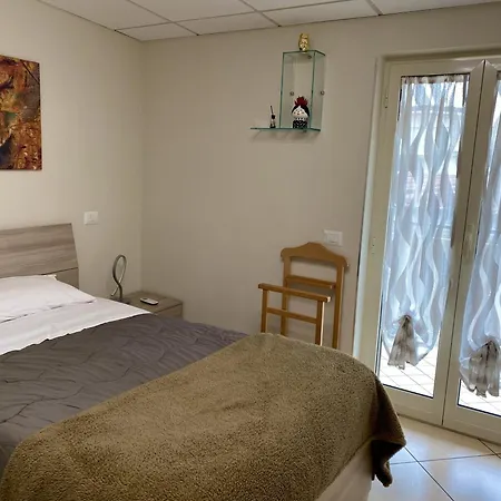 Appartamento Casa Crispino Mansarda N4 Per 3 Persone Frattaminore Exterior photo